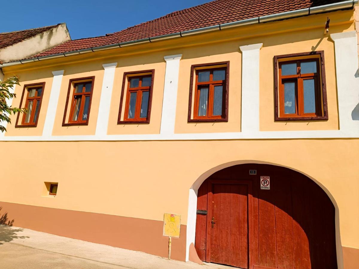 Heltau Apartments Cisnădie エクステリア 写真